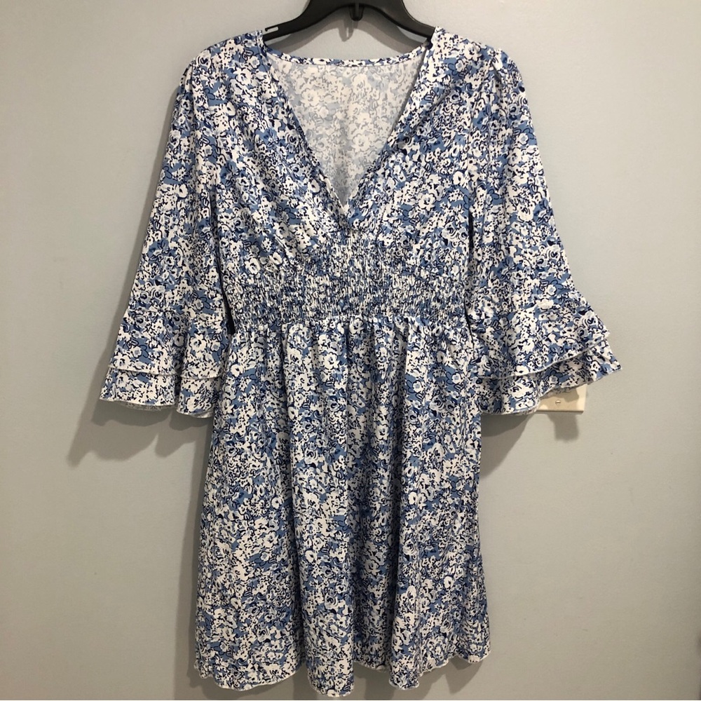Blue Floral Lightweight Dress Women’s Size M Elasticated Waist NWOT